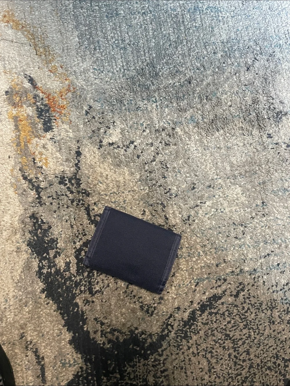 Navy Men's Trifold Wallet - Classic Slim Design
